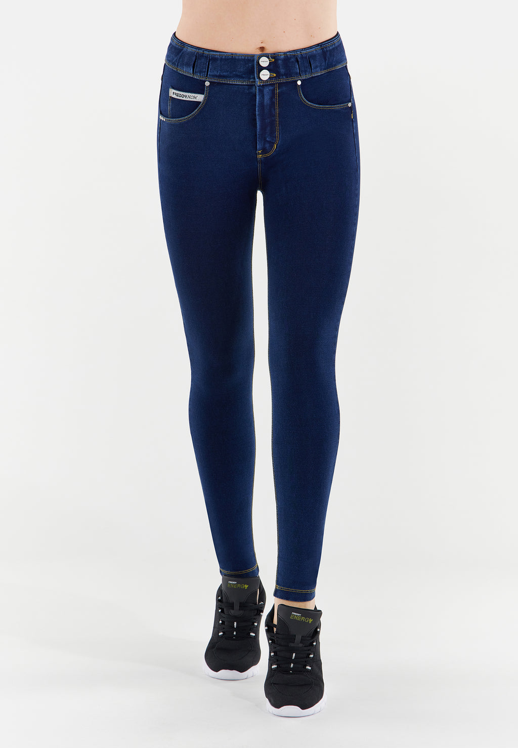 N.O.W.® kalhoty s denimovým efektem – slim fit střih se zúženými nohavicemi v džínové modré, žlutý šev
