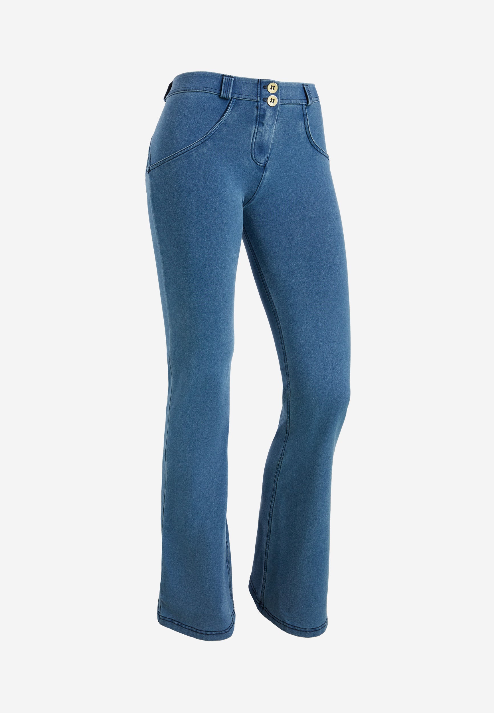WR.UP® push-up jeggings s normálním pasem a rozšířenými nohavicemi z ekologického materiálu ve světle modré barvě