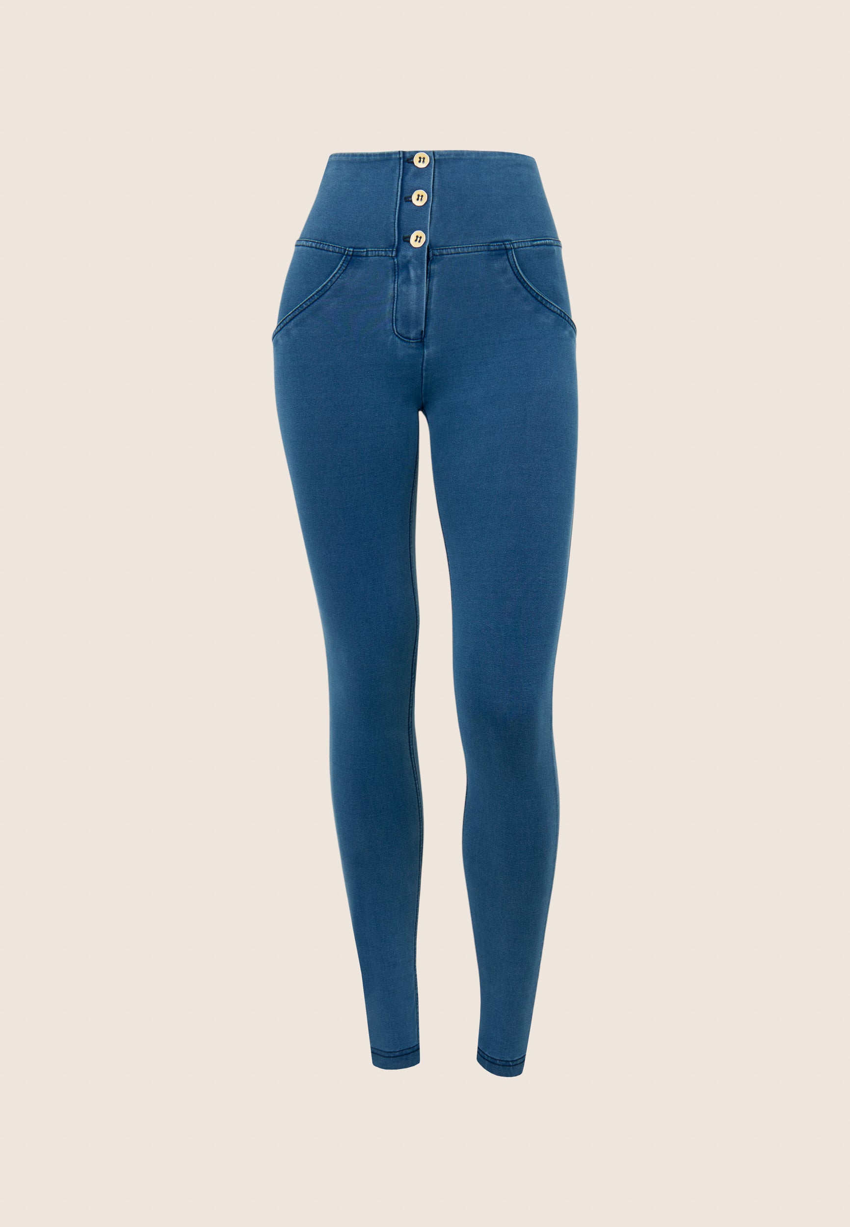Freddy kalhoty WR.UP ® v džínově světle modré barvě, modré švy, vysoký pas, superskinny střih, 7/8 délka, denim žerzej
