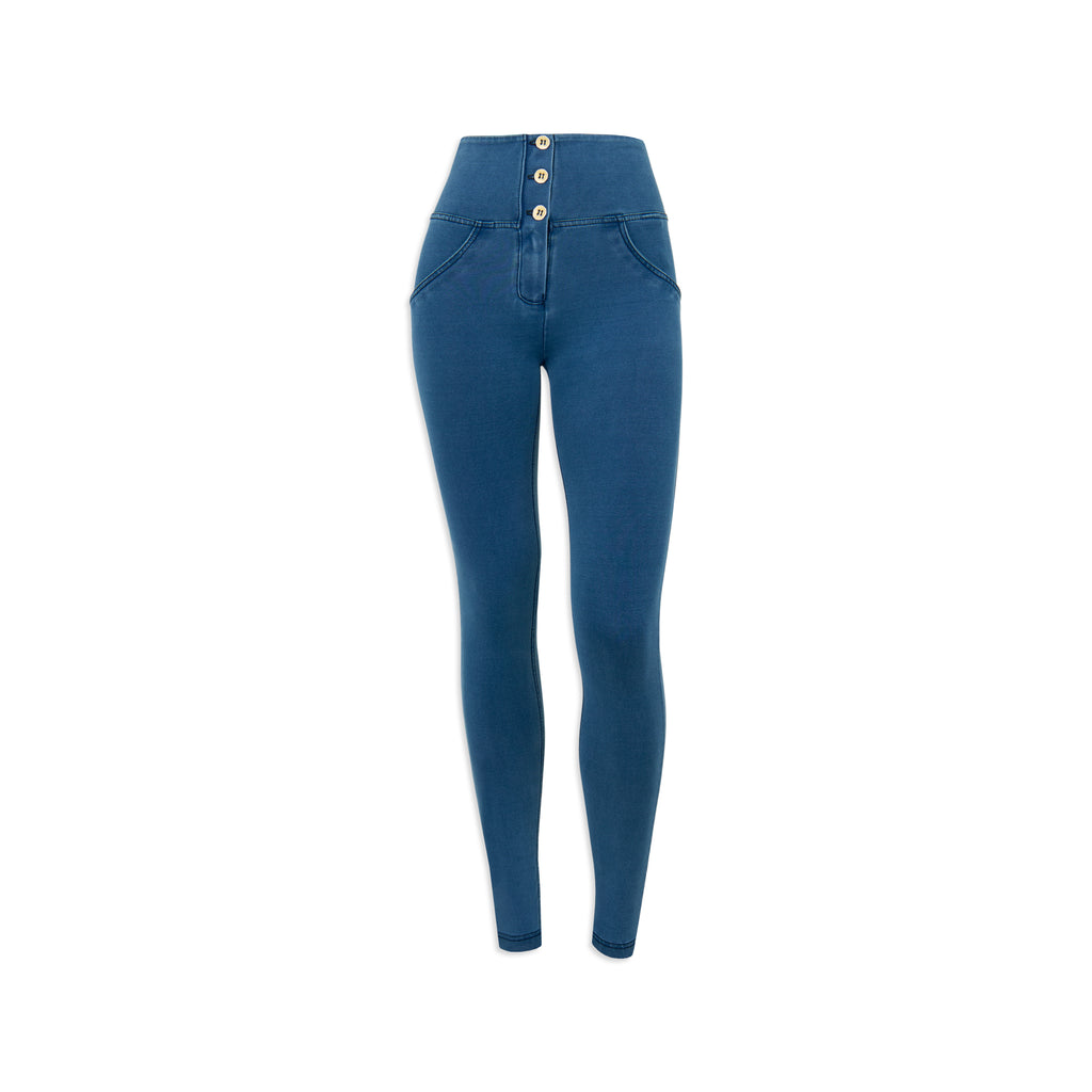 Freddy kalhoty WR.UP ® v džínově světle modré barvě, modré švy, vysoký pas, superskinny střih, 7/8 délka, denim žerzej