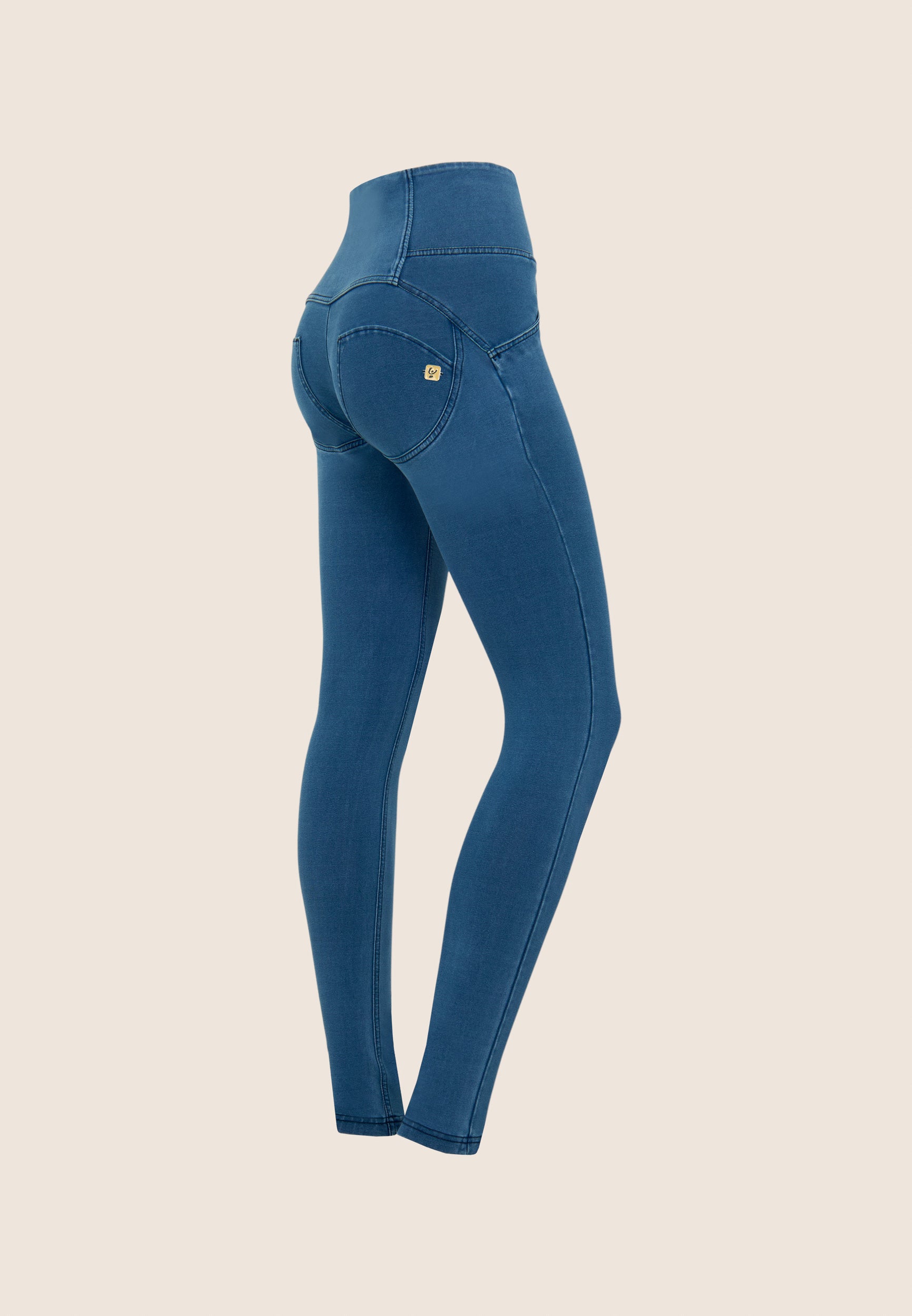 Freddy kalhoty WR.UP ® v džínově světle modré barvě, modré švy, vysoký pas, superskinny střih, 7/8 délka, denim žerzej