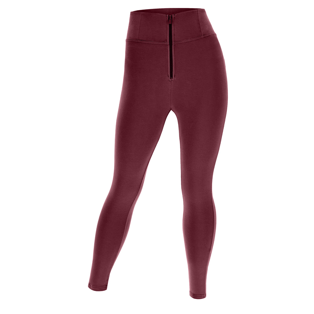 WR.UP® push-up 7/8 kalhoty ve vínové barvě pro plnější postavu s vysokým pasem a zipem