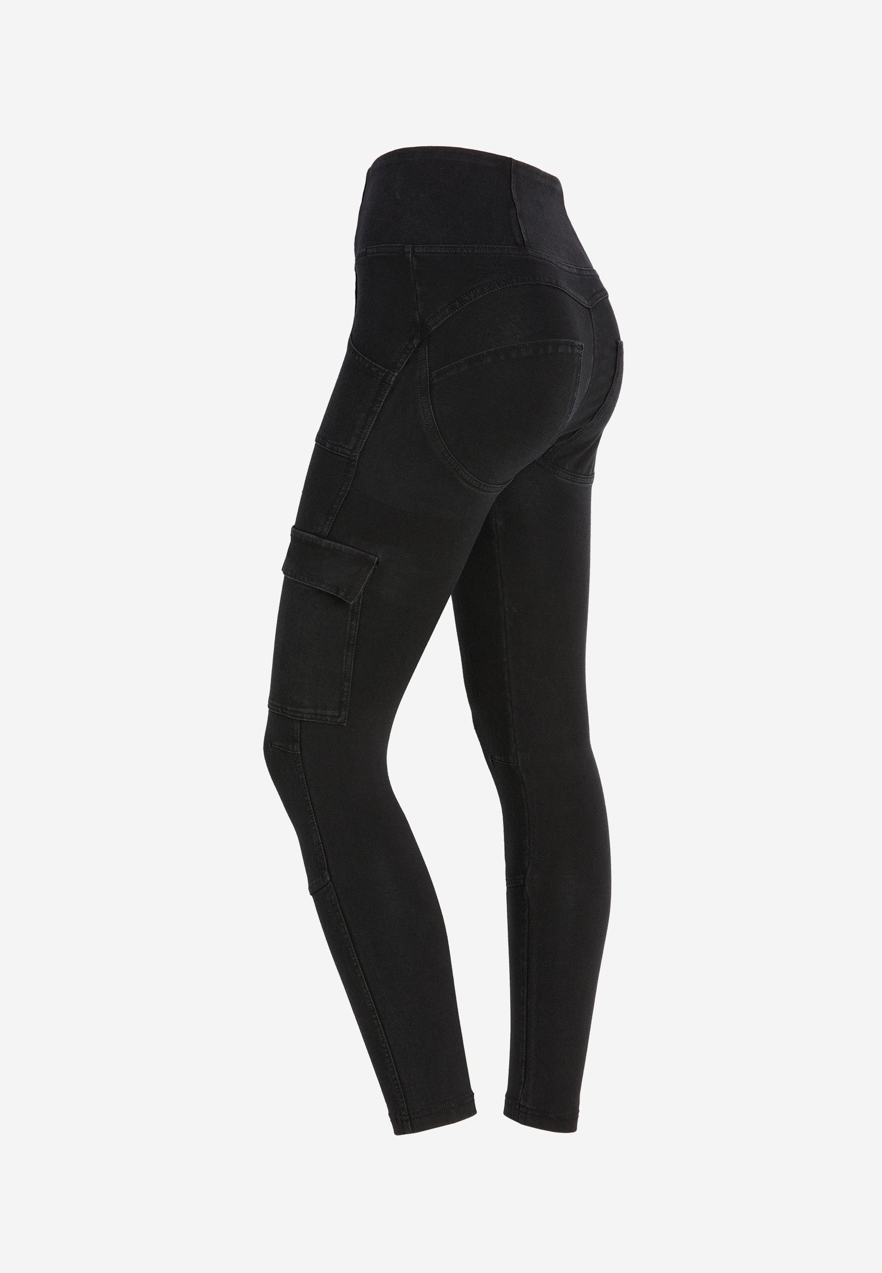 Freddy kalhoty WR.UP® WR.UP® jeggings v cargo stylu s vysokým pasem a délkou nohavic ke kotníkům v džínové černé barvě, černý šev