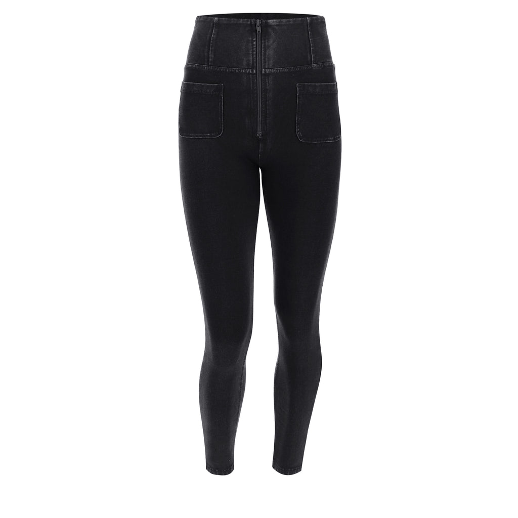 Freddy kalhoty WR.UP® jeggings se super vysokým pasem a našitými kapsami v černé barvě, černý šev